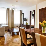 For Main Square Apartahotel Cracovia