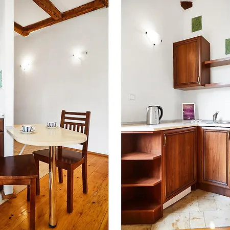 Apartmanhotel For Main Square 4*