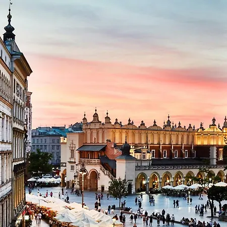 Krakow For You Main Square Apartments 4*