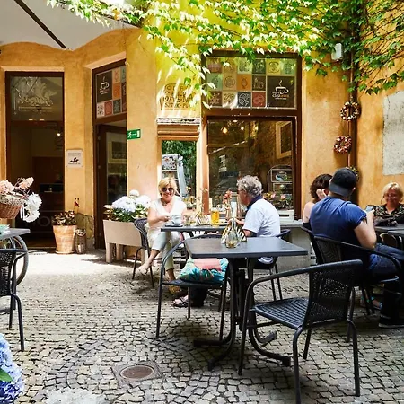 Krakow For You Main Square Apartments 4*