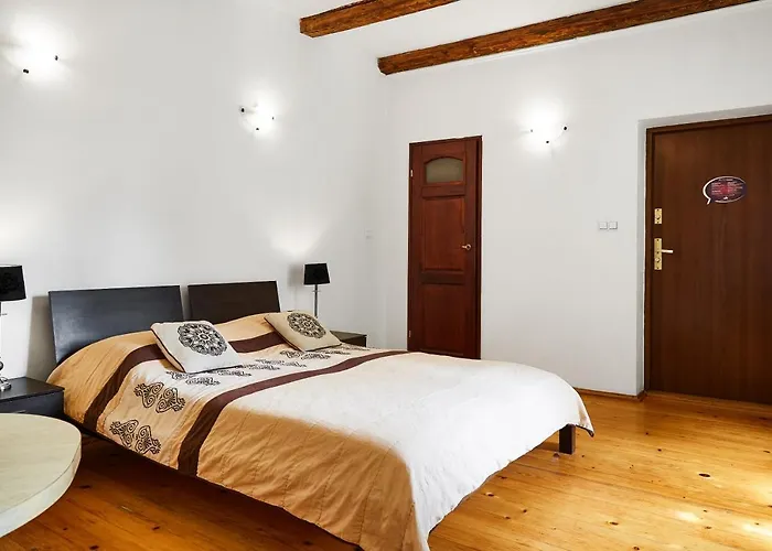 For Main Square Apartmanhotel 4*