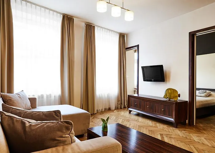 For Main Square Apartmanhotel